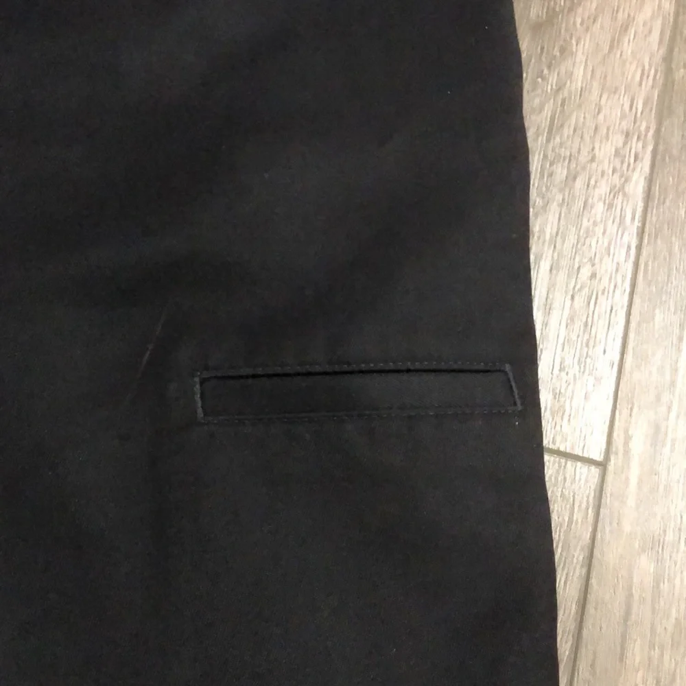 HAGGAR H26 Flat Front Shorts w/Side Pocket - Picture 5 of 6